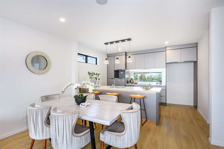 4/19 Kingdale Road Henderson_9