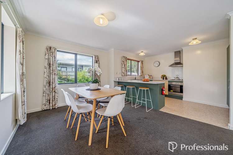 8a Faulke Avenue Wainuiomata_7