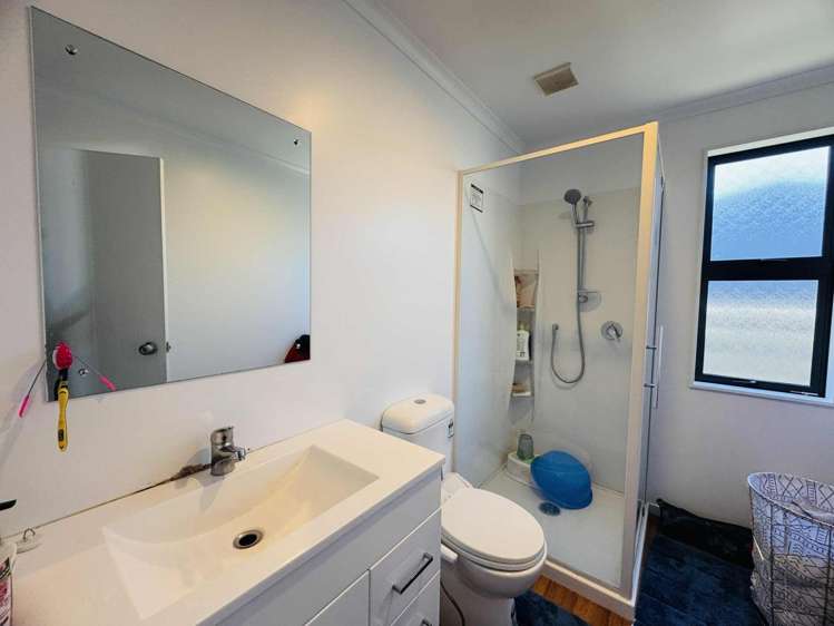  48 Exeter Crescent Takaro_9