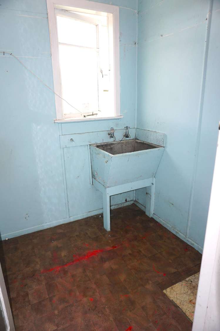 1 River Road Matawhero_16