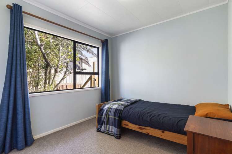 6 Lowell Place Massey_14