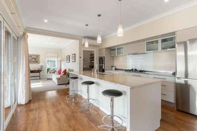 2 Dixon Street Carterton_4