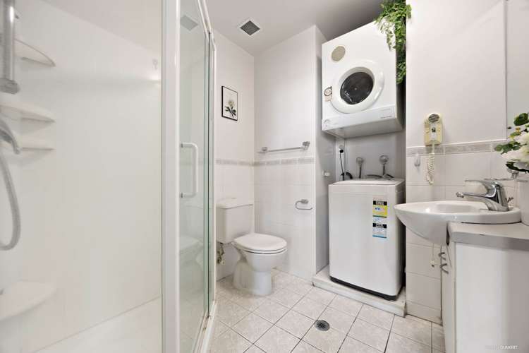 9G/50 Eden Crescent City Centre_9