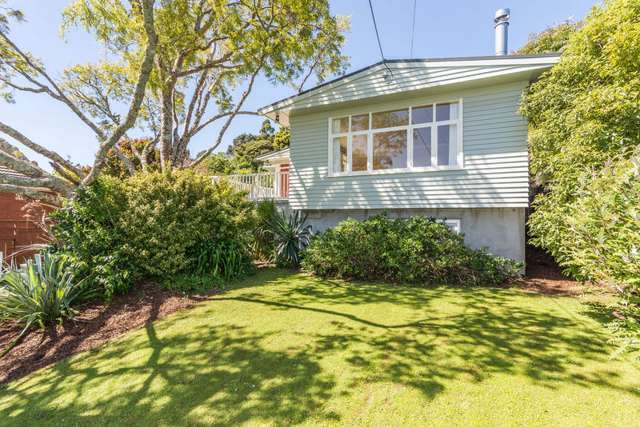 7 Warwick Avenue Titirangi_1