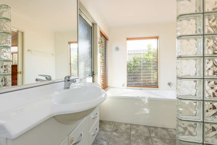 79 Upham Crescent Taradale_7