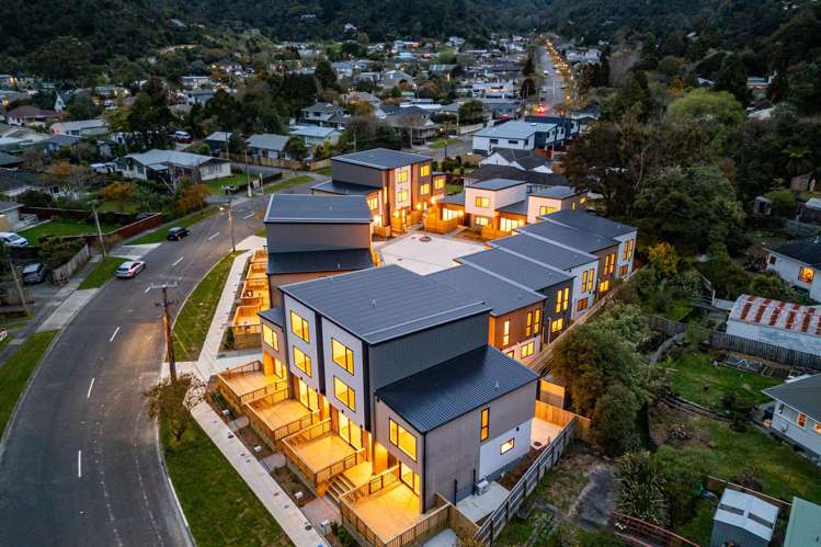 14/4; 15/4 Tawhai Street Stokes Valley_17