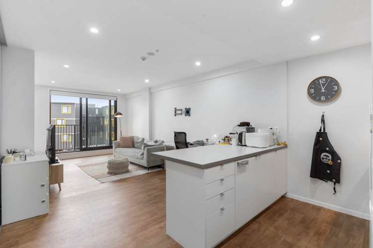 604/20 Mccrae Way New Lynn_6