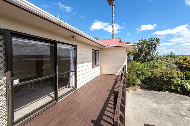 34 Raumati Crescent Onerahi_16