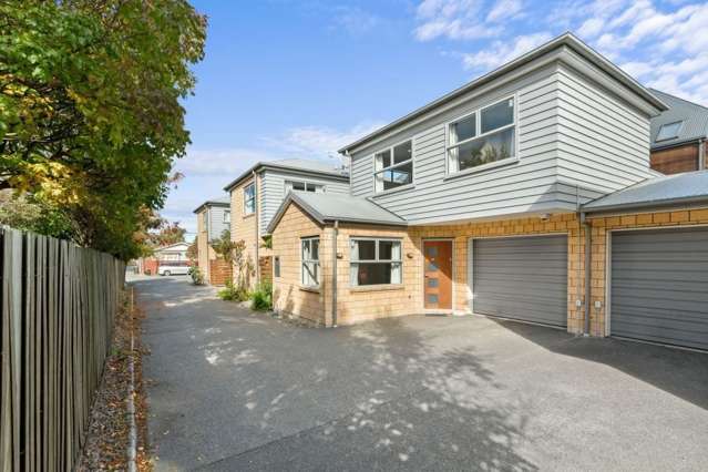 Furnished, Sunny and Central Townhouse