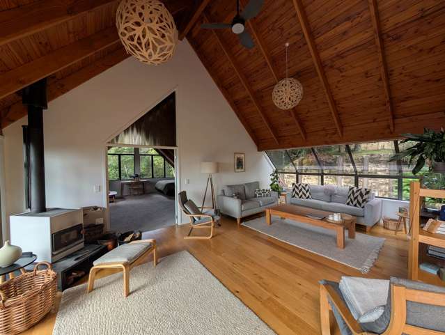 22 Tui Crescent Waiatarua_3