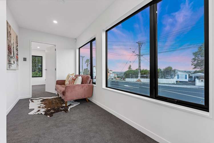 98a Royal Road Massey_9