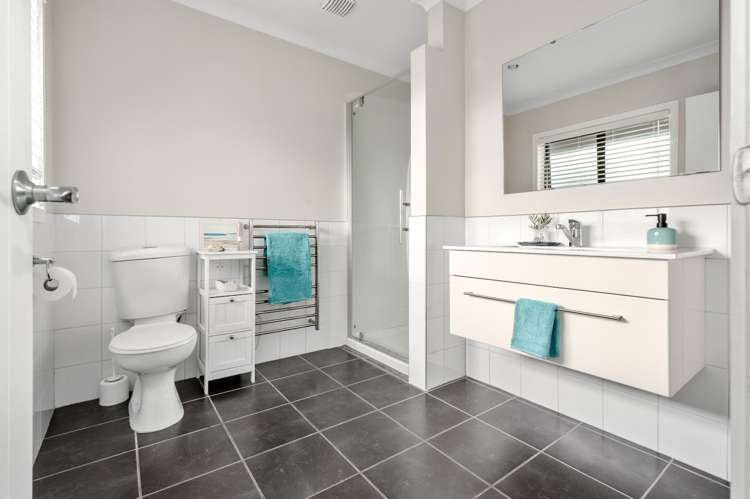 1 Whitford Place Rototuna North_22