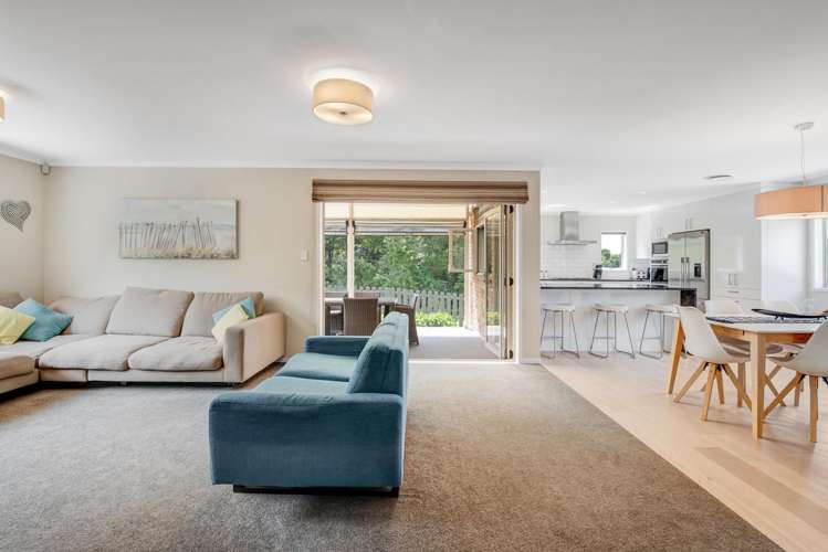 7 Kingtide Place Red Beach_32