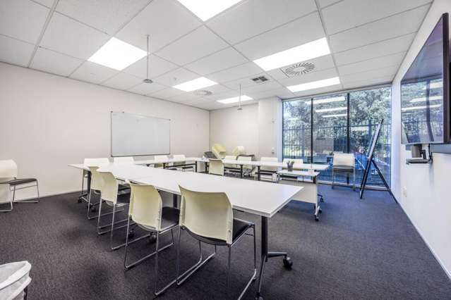 60 Hugo Johnston Drive Penrose_4