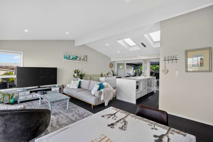 1/64 Seaview Road Castor Bay_32