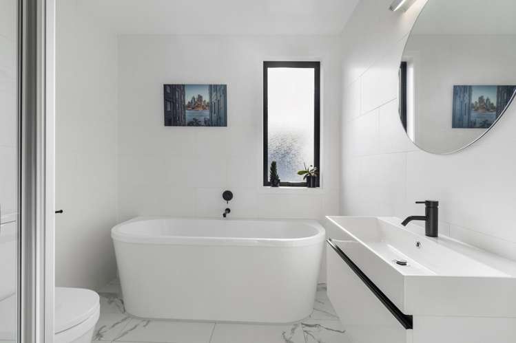 8 Lyndhurst Street Wai O Taiki Bay_16