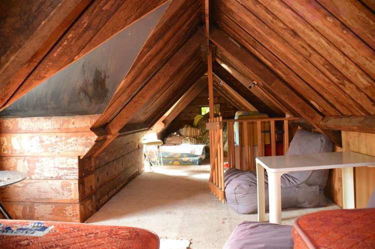 11 Bruce Terrace Akaroa_14