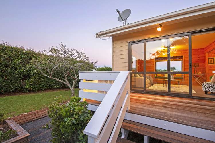 50 Lexington Drive Botany Downs_19