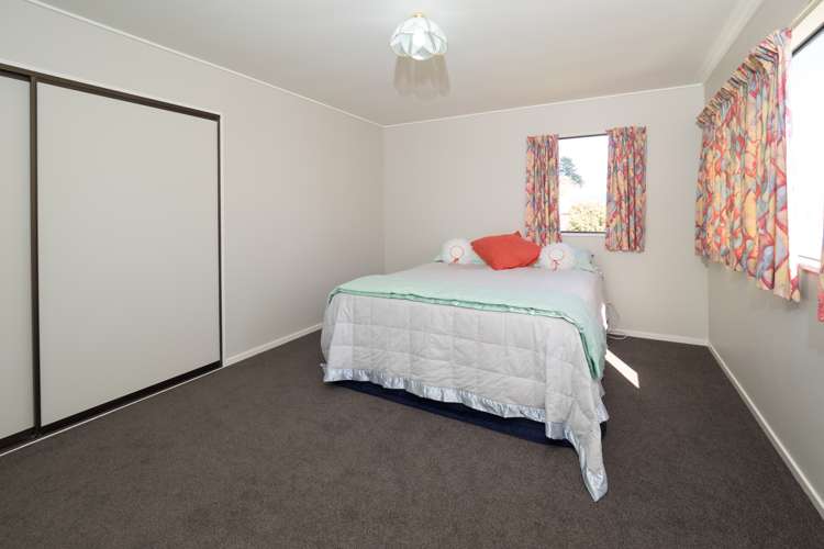 21 Churchill Avenue Allenton_17