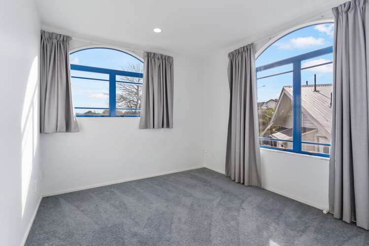 2/215 Main Highway Ellerslie_7