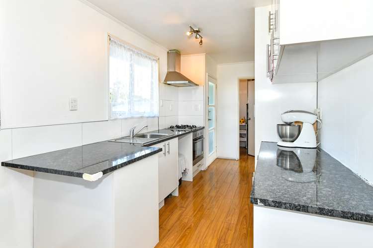 6 Quintal Place Papatoetoe_1