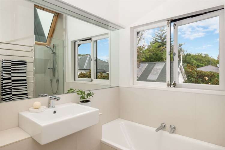 24a Russell Street Stanley Point_13