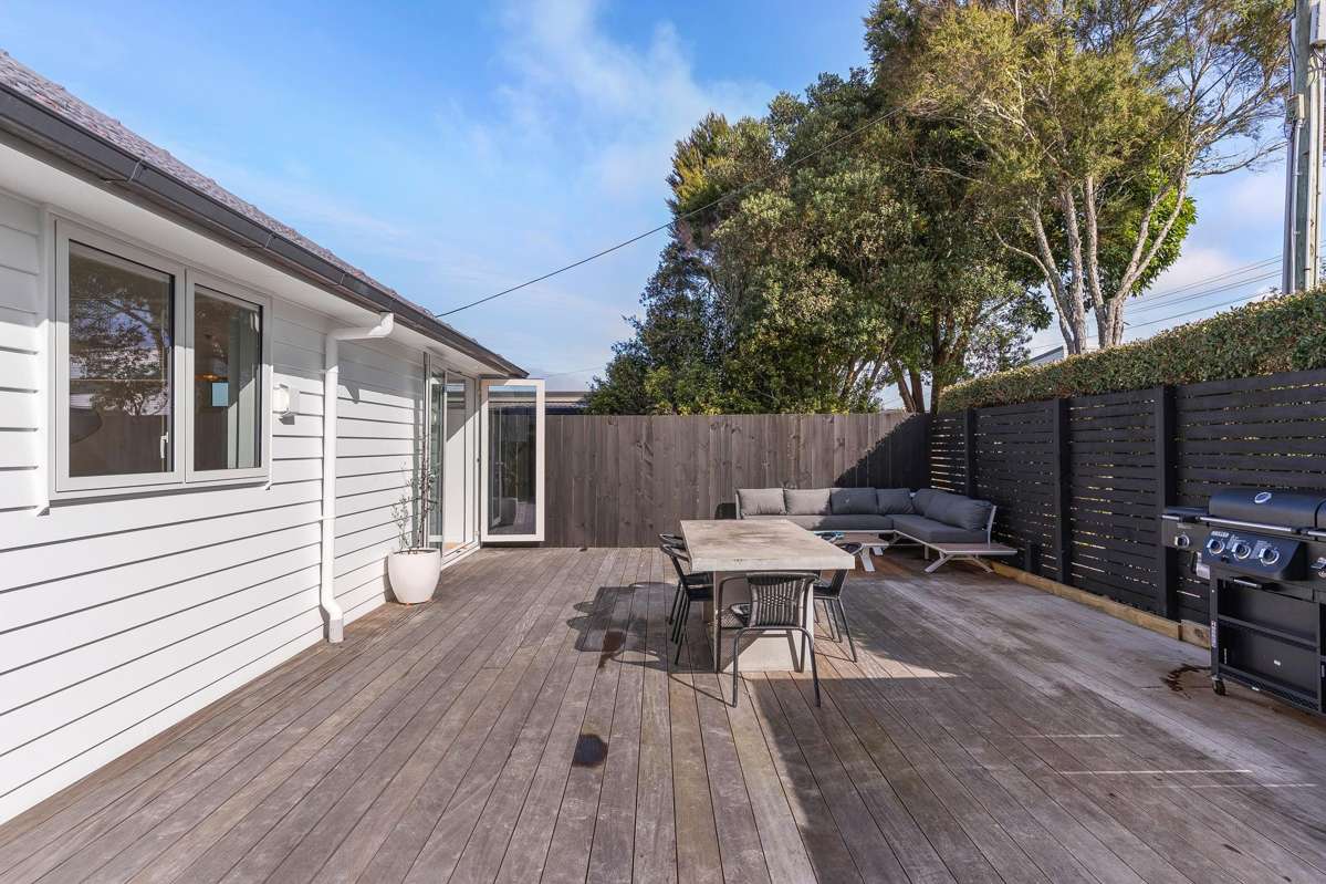 27a Castledine Cres_4