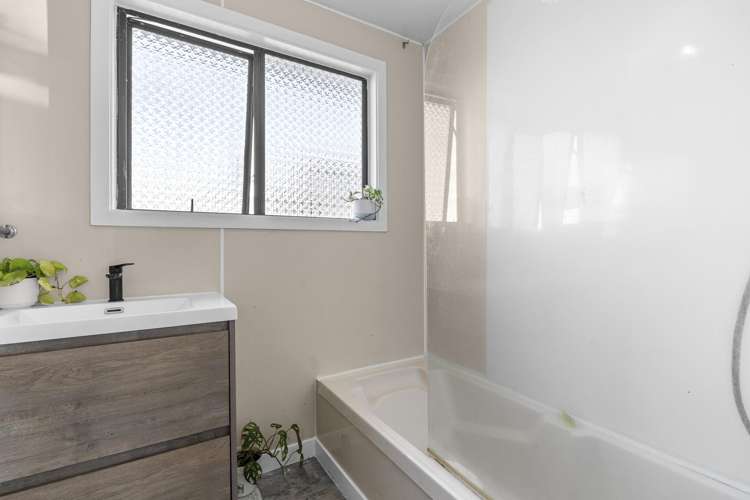 21 Strange Street Waitara_12