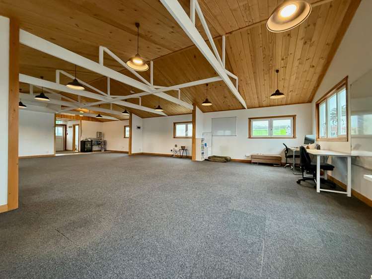 20 Bow Street Raglan_6