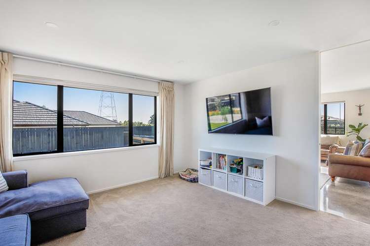 29 Honeyfield Drive Whalers Gate_11