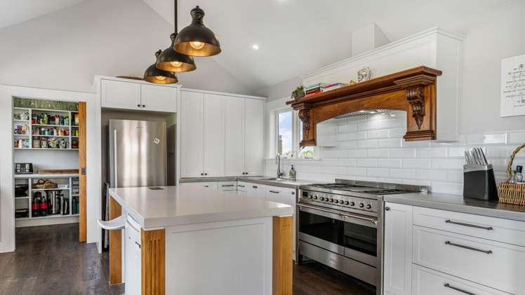 111 Wharf Road Clarks Beach_5