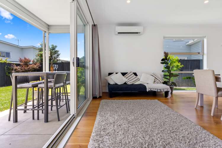 8 Onekura Street Red Beach_9