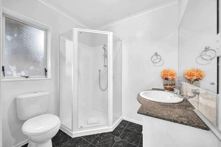 5 & 5A Ballydonegan Rise East Tamaki_16