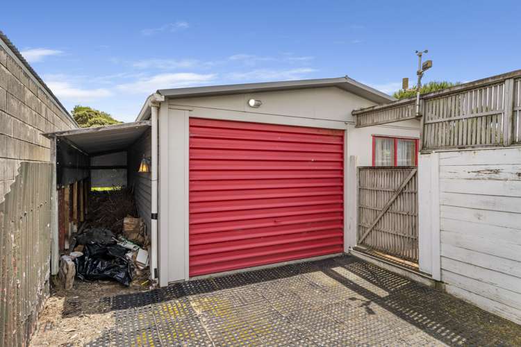 2 Colenso Place Otaki Beach_22