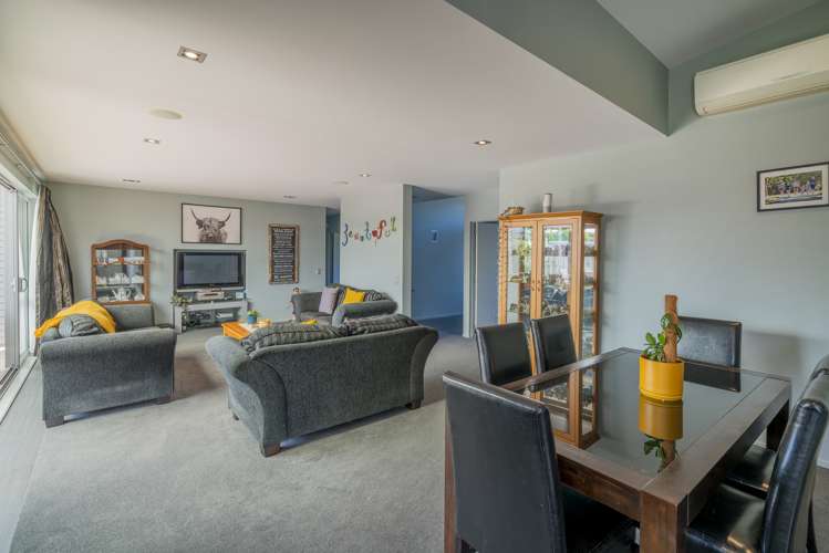 4 Hawk Hill Crescent Cooks Beach_8