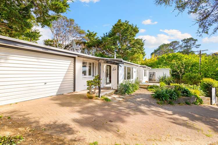 29 Kauri Point Road Laingholm_1