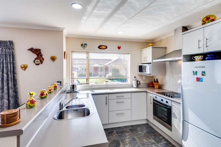 4 Blythfield Place Taradale_4