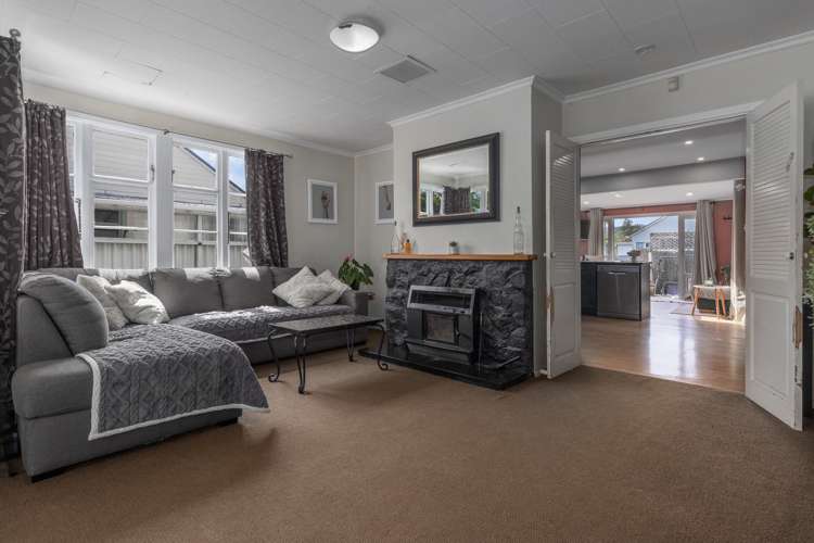 89 Waddington Drive Naenae_8