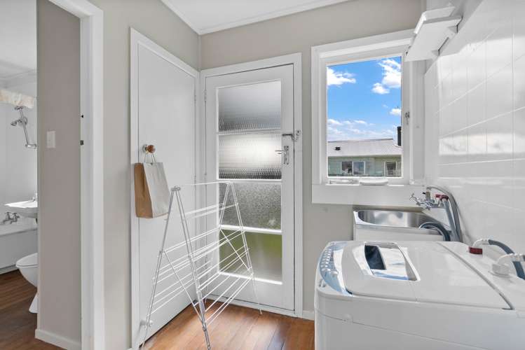 3 Whimp Avenue Onerahi_21