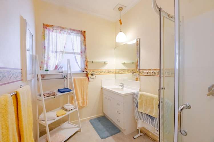 603 Queen Street East Parkvale_15