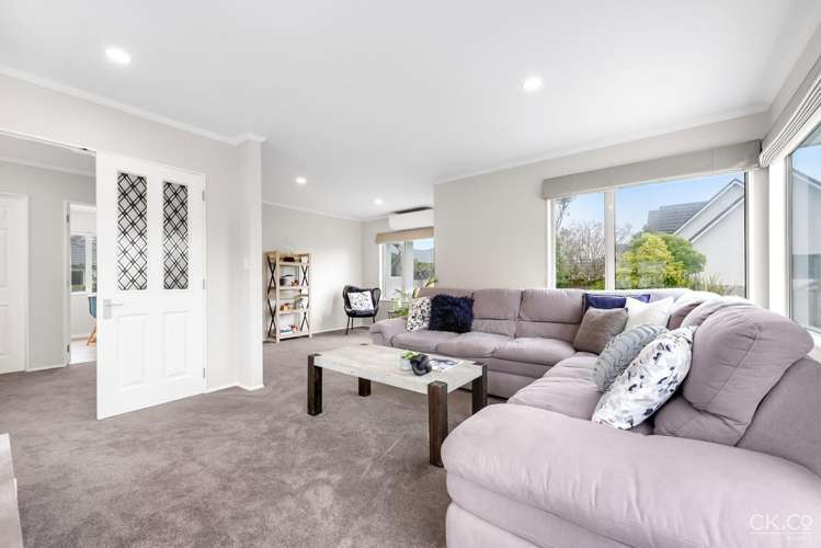 80 Redvers Drive Belmont_4