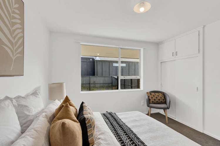 2/166 Rocking Horse Road Southshore_14