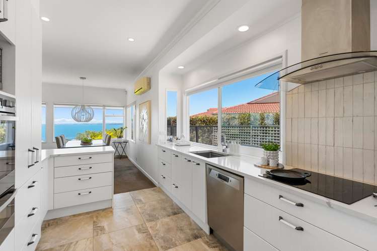 1/1 Eastcliffe Road Castor Bay_9