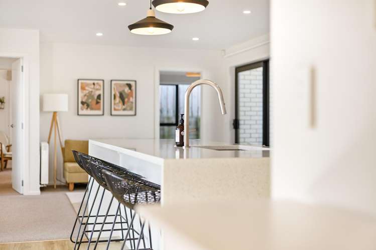 87 Cedarwood Street Woodridge_5