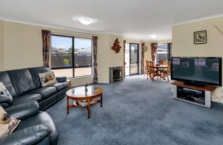 7 Kihi Place Ruakaka_11