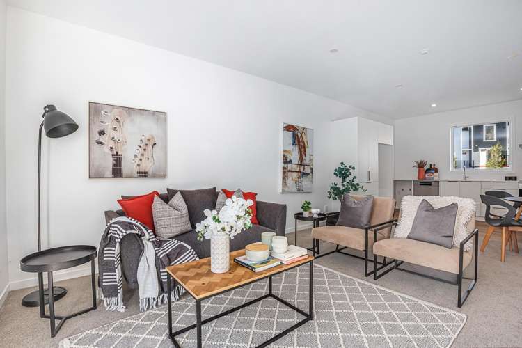1-63 Harbour View Drive Whitby_36