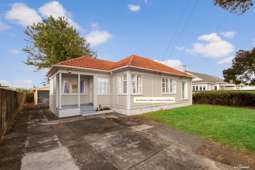 Fantastic Freehold Opportunity!