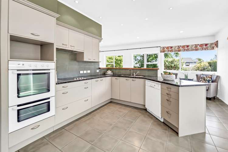 72 Marine Parade Mellons Bay_12