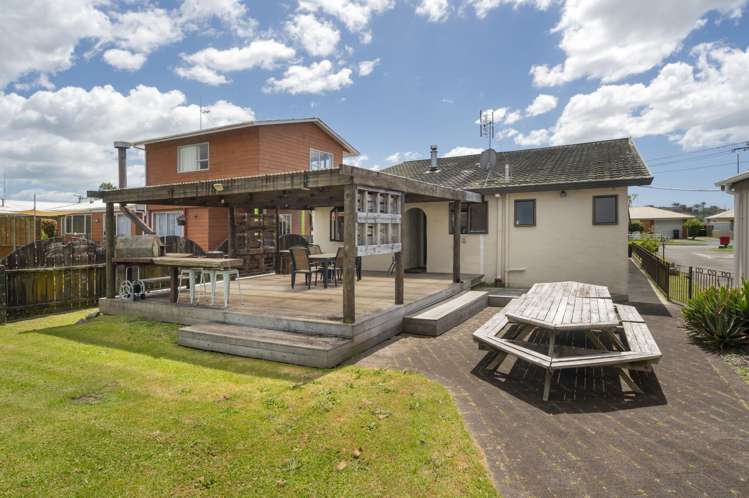 15 Pemberton Crescent Greerton_12