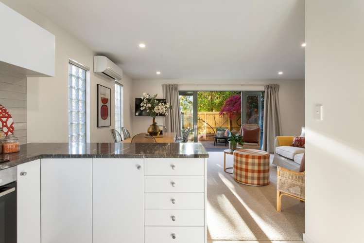 2/28 Derby Street_1